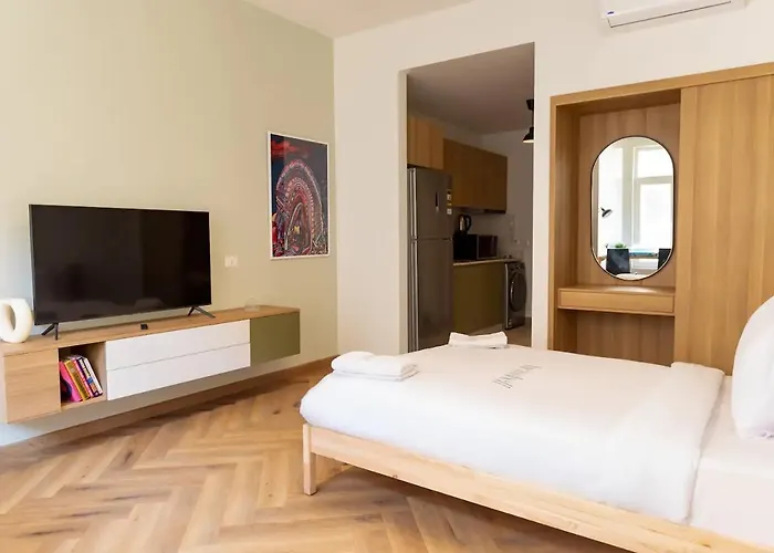 Grey L Studio Apartments Downtown Cairo Ouzonian House
