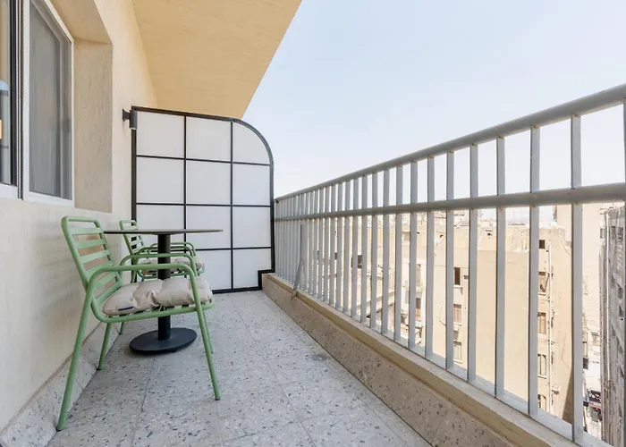 Grey L Studio Apartments Downtown Cairo Ouzonian House
