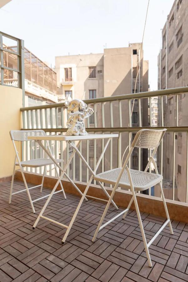 Grey L Downtown Ouzonian House * Cairo