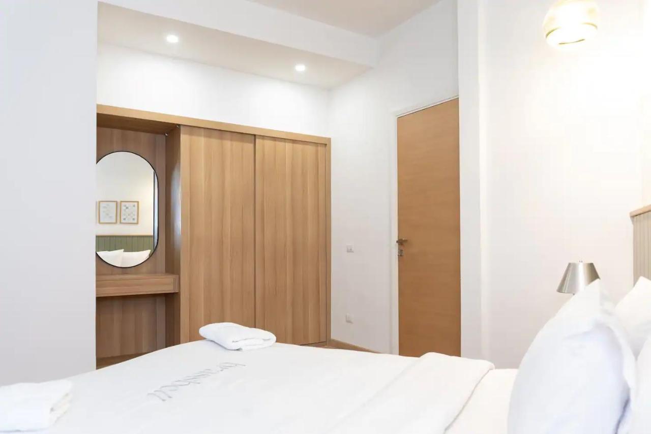 Grey L Downtown Ouzonian House Apartment Cairo