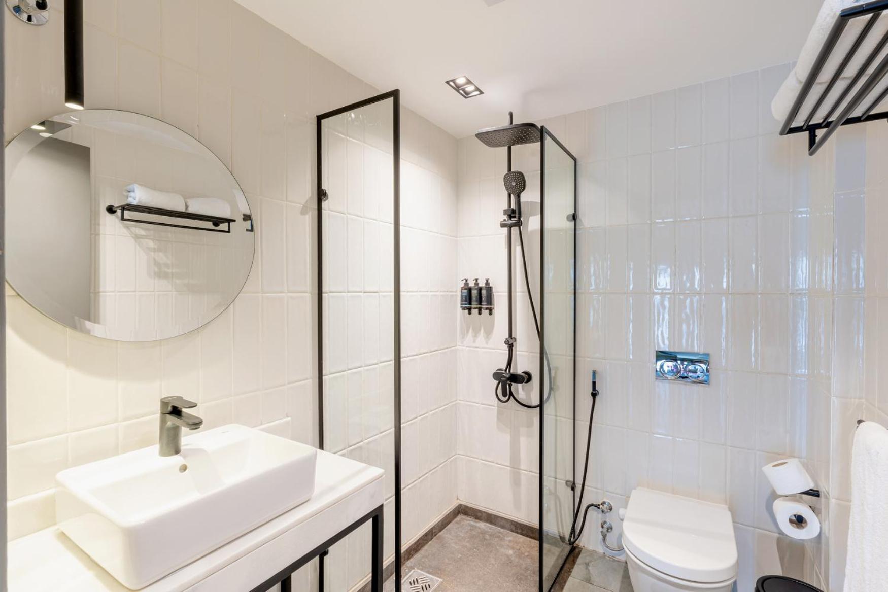 Apartment Grey L Downtown Ouzonian House *